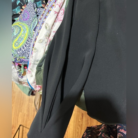 Ralph Lauren small black top - Picture 3 of 3